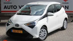 Wit Gebruikt 2019 Toyota Aygo X-play Hatchback | € 8.950 (Eerlijke prijs)