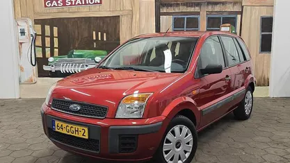 Rood Gebruikt 2008 Ford Fusion Cool & Sound Edition MPV | € 2.950 (Eerlijke prijs)