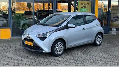 Occasion Toyota Aygo X-play 72 PK (52 kW) 2019 Grijs Hatchback