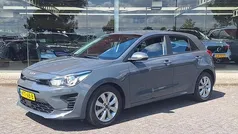 Grijs Gebruikt 2022 Kia Rio Hatchback | € 15.745 (Eerlijke prijs)