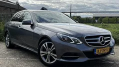 Grijs Gebruikt 2015 Mercedes E220 Ambition Sedan | € 11.950 (Eerlijke prijs)