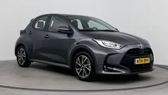Grijs Gebruikt 2024 Toyota Yaris Hybrid Hatchback | € 24.499 (Eerlijke prijs)