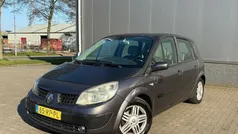 Grijs Gebruikt 2004 Renault Scénic II Expression MPV | € 1.750 (Eerlijke prijs)