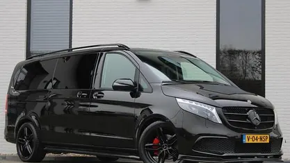 Zwart Occasion 2023 Mercedes V300 MPV | € 59.950 (Super prijs)