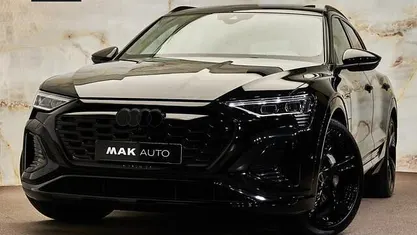 Occasion 2024 Audi Q8 e-tron Comfort SUV | € 69.900 (Eerlijke prijs)