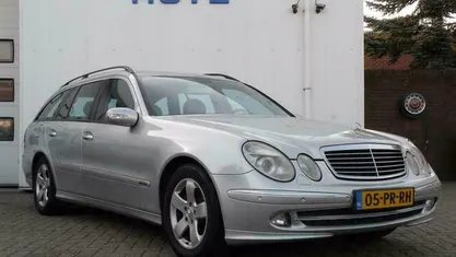 Occasion Mercedes E220 Avantgarde 150 PK (110 kW) 2004 Grijs Stationwagen