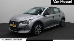 Grijs Gebruikt 2022 Peugeot e-208 Active Hatchback | € 19.400 (Eerlijke prijs)