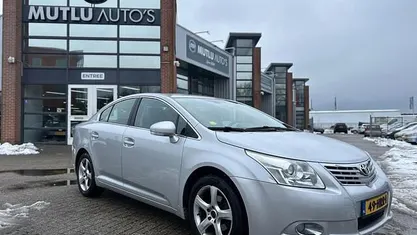 Grijs Occasion 2009 Toyota Avensis Sedan | € 6.990 (Eerlijke prijs)