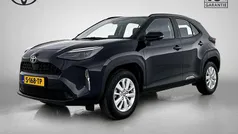 Zwart Gebruikt 2023 Toyota Yaris Cross Active SUV | € 24.445 (Eerlijke prijs)