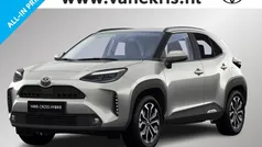 Zwart Nieuw 2025 Toyota Yaris Hybrid Comfort SUV | € 36.230 (Eerlijke prijs)