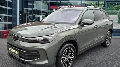 Occasion 2025 VW Tiguan Life SUV | € 49.950 (Super prijs)