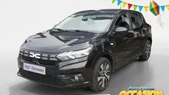Zwart Gebruikt 2024 Dacia Sandero Expression Hatchback | € 18.935 (Eerlijke prijs)