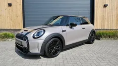 Gebruikt 2022 Mini Cooper S Hatchback | € 31.450 (Eerlijke prijs)