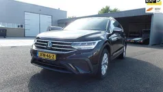 Zwart Gebruikt 2025 VW Tiguan Allspace Business SUV | € 44.751 (Eerlijke prijs)