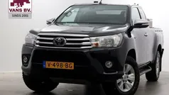 Zwart Gebruikt 2016 Toyota HiLux Pickup | € 19.950 (Eerlijke prijs)