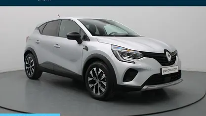 Occasion Renault Captur Techno 146 PK (107 kW) 2023 Zilver SUV