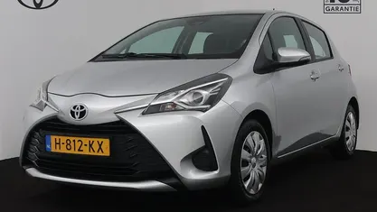 Grijs Gebruikt 2020 Toyota Yaris Active Hatchback | € 16.445 (Eerlijke prijs)
