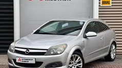 Grijs Gebruikt 2009 Opel Astra GTC Sport Hatchback | € 2.500 (Goede deal)