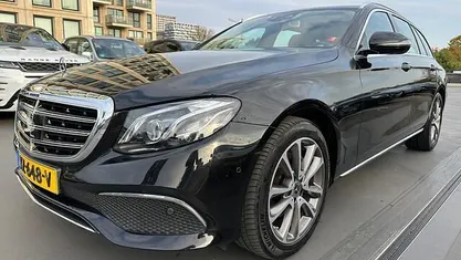 Zwart Occasion 2017 Mercedes E250 Premium Plus Stationwagen | € 24.950 (Goede deal)