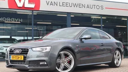 Grijs, metallic lak Gebruikt 2012 Audi A5 Proline Coupé | € 9.248 (Eerlijke prijs)