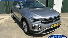 Grijs Gebruikt 2023 VW T-Roc Style SUV | € 32.950 (Eerlijke prijs)
