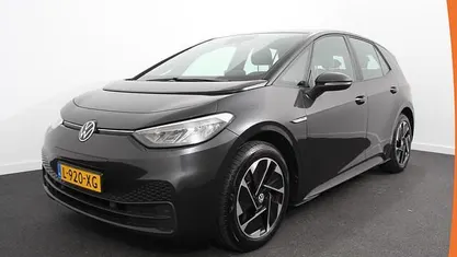 Grijs Occasion 2021 VW ID.3 Life Hatchback | € 16.890 (Goede deal)