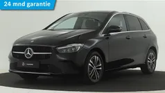 Zwart Gebruikt 2024 Mercedes B250e Business MPV | € 38.745 (Eerlijke prijs)
