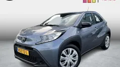 Gebruikt 2025 Toyota Aygo X Play SUV | € 18.299 (Eerlijke prijs)