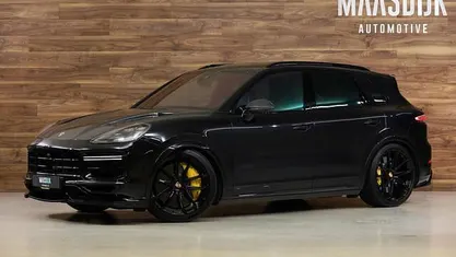 Zwart Gebruikt 2018 Porsche Cayenne Turbo Chrono SUV | € 84.740 (Goede deal)