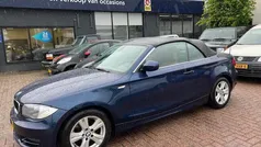 Blauw, metallic lak Gebruikt 2011 BMW 118 Cabriolet Executive Cabriolet | € 10.950 (Eerlijke prijs)