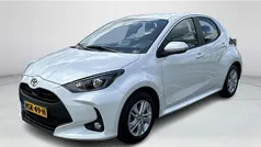 Gebruikt 2024 Toyota Yaris Hybrid Active Hatchback | € 23.945 (Eerlijke prijs)
