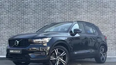 Zwart Gebruikt 2021 Volvo XC40 R-Design SUV | € 30.694 (Eerlijke prijs)