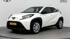 Wit Gebruikt 2023 Toyota Aygo Play Hatchback | € 16.745 (Goede deal)