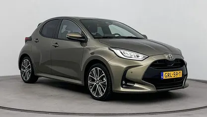 Groen Occasion 2024 Toyota Yaris Hybrid Executive Hatchback | € 28.999 (Eerlijke prijs)