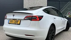Gebruikt 2022 Tesla Model 3 Standard Range Plus Sedan | € 27.999 (Eerlijke prijs)