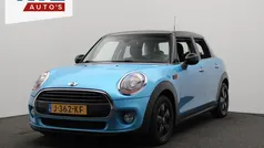 Blauw Gebruikt 2017 Mini Cooper Business Hatchback | € 14.900 (Eerlijke prijs)