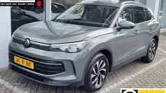 Groen Gebruikt 2024 VW Tiguan Edition SUV | € 40.445 (Super prijs)