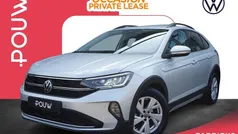 Grijs, metallic lak Gebruikt 2024 VW Taigo Life SUV | € 22.900 (Eerlijke prijs)