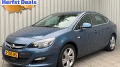 Gebruikt 2014 Opel Astra Edition Sedan | € 4.445 (Goede deal)
