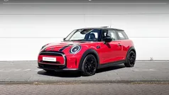 Chili red Gebruikt 2023 Mini Cooper Hatchback | € 28.900 (Eerlijke prijs)