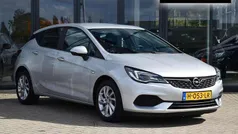 Grijs Gebruikt 2020 Opel Astra Edition Hatchback | € 13.945 (Eerlijke prijs)