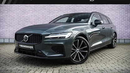 Occasion 2025 Volvo V60 Plus Stationwagen | € 44.899 (Eerlijke prijs)