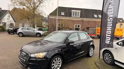 Zwart (metallic) Gebruikt 2014 Audi A1 Sportback Ambition Hatchback | € 9.500 (Eerlijke prijs)