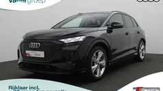 Zwart, metallic lak Gebruikt 2022 Audi Q4 e-tron S-Line SUV | € 37.850 (Eerlijke prijs)