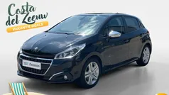 Zwart Gebruikt 2019 Peugeot 208 Signature Sky Hatchback | € 11.440 (Super prijs)