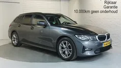 Grijs Gebruikt 2020 BMW 320 Executive Stationwagen | € 25.900 (Goede deal)
