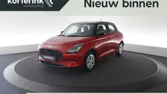 Rood Nieuw 2025 Suzuki Swift Comfort Hatchback | € 21.298 (Eerlijke prijs)