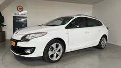 Wit Gebruikt 2012 Renault Mégane GrandTour Bose Edition Stationwagen | € 2.950 (Super prijs)