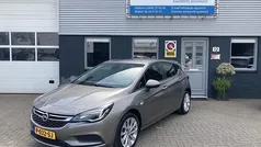 Bruin Gebruikt 2017 Opel Astra Edition Hatchback | € 10.888 (Goede deal)