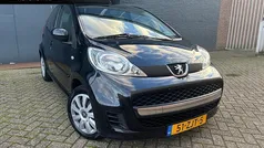 Zwart (metallic) Gebruikt 2011 Peugeot 107 Hatchback | € 3.475 (Eerlijke prijs)